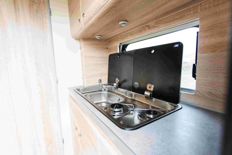 Freedom Carpento 310 | Lightweight 2 Berth Caravan with Toilet