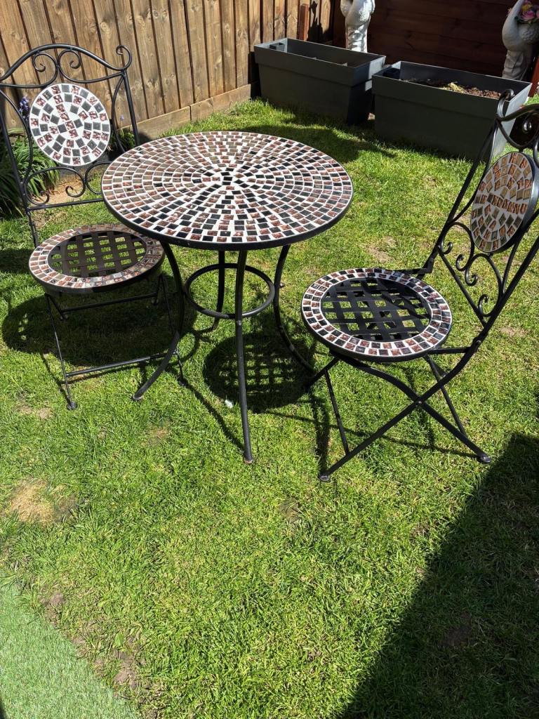 Outdoor dining set 