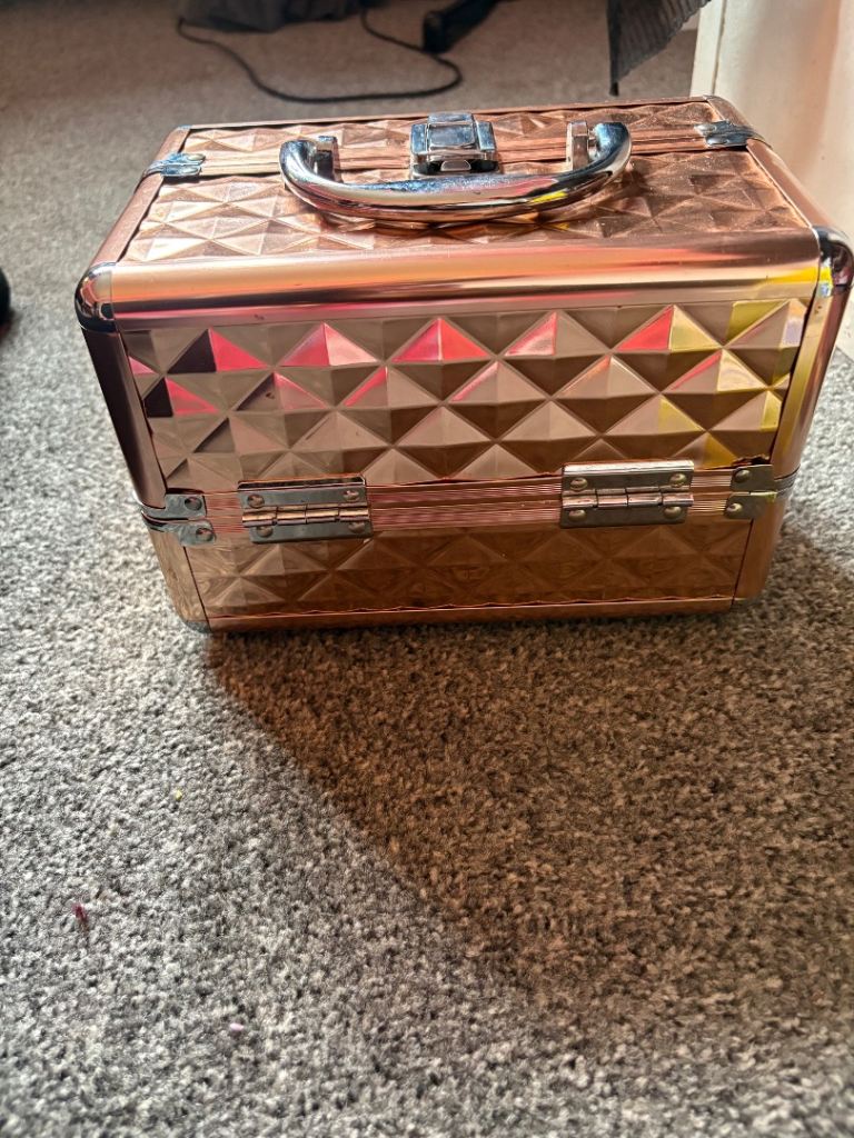 Rose Gold Make Up/Jewellery Carry Case with Mirror