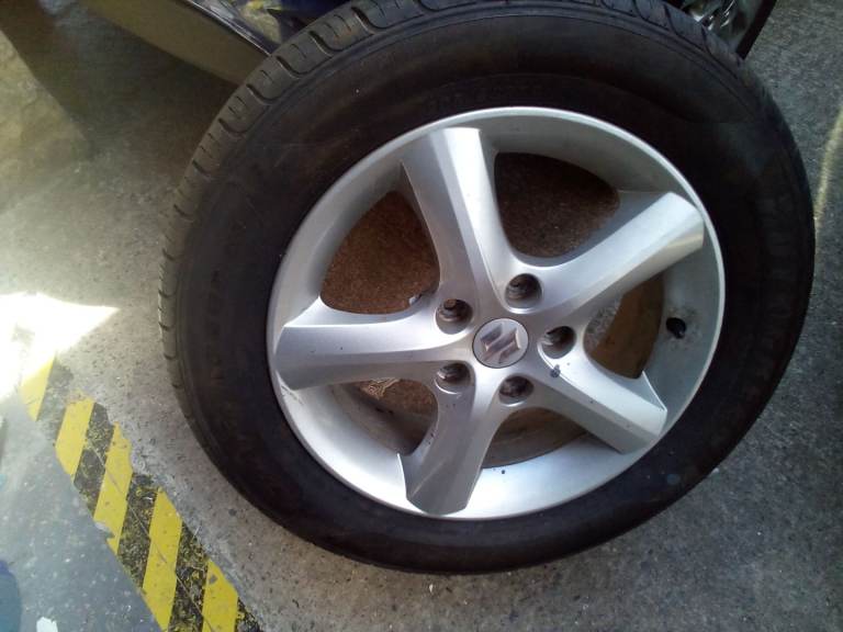 Suzki swift wheel& tyre