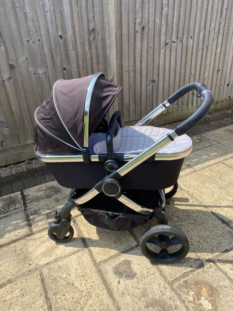 iCandy Peach Chrome Pushchair and Carrycot – Beluga