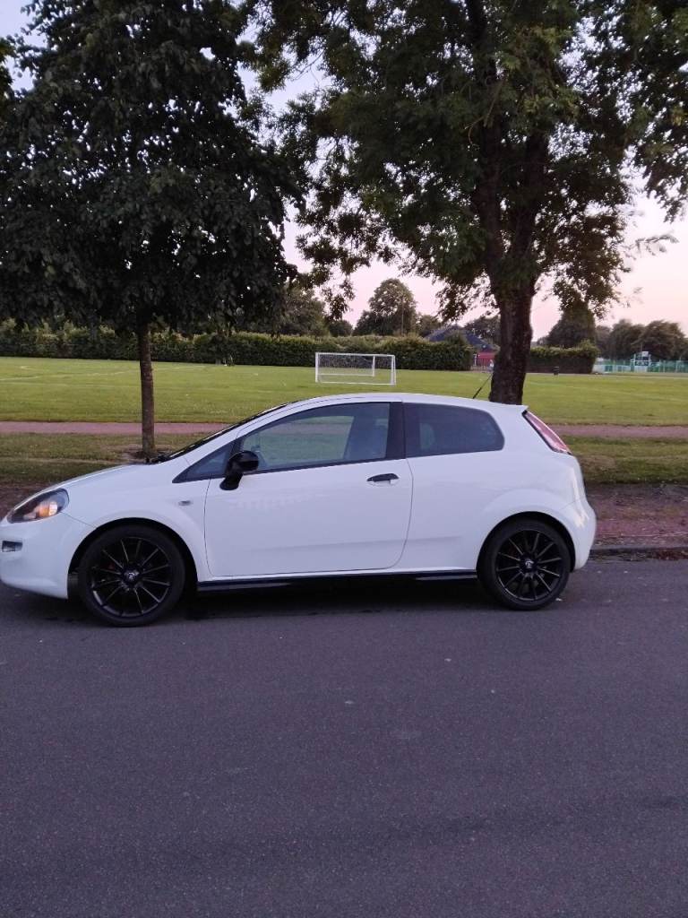 Fiat, PUNTO, Hatchback, 2013, Manual, 1368 (cc), 3 doors