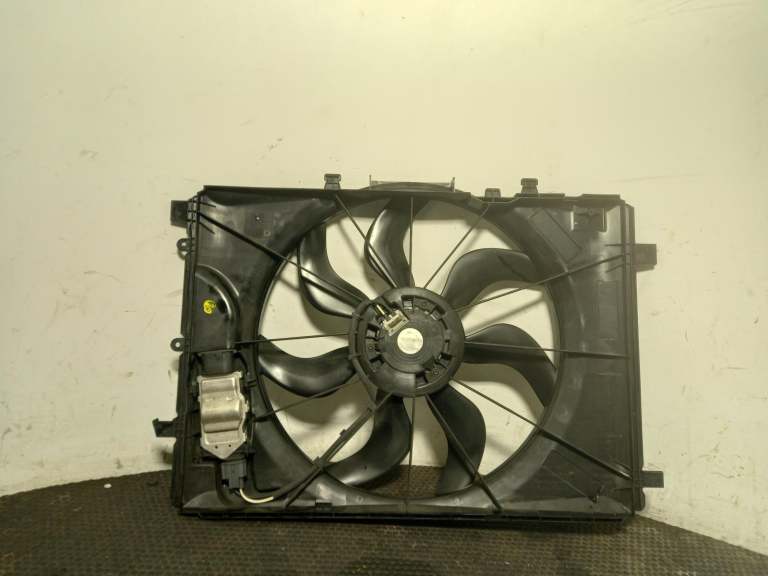 Mercedes Gla Class Radiator Cooling Fan 2013-2020 2.1l Om651.930