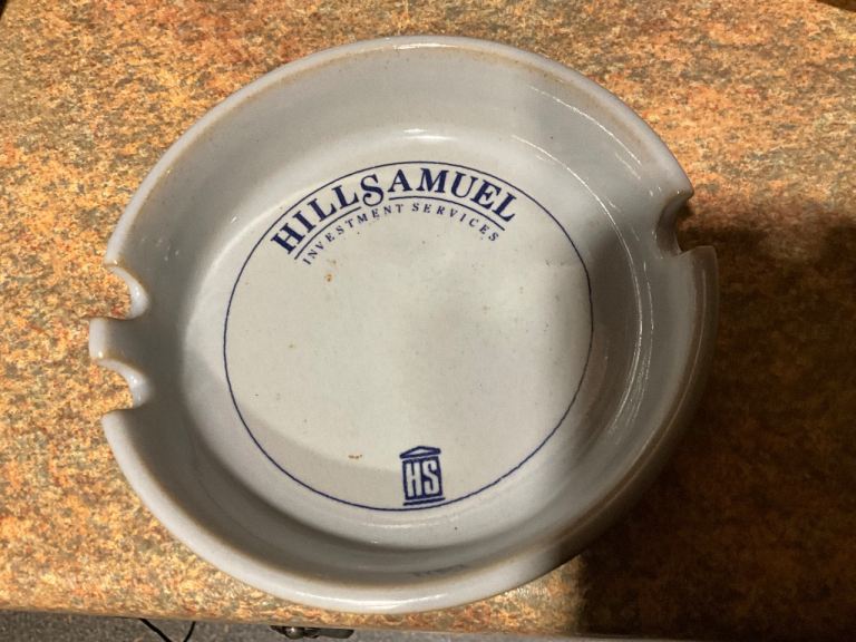 ANTIQUE/VINTAGE ashtray by HILLSSAMUEL of DENBY. BARGAIN PRICE thanks 🙏 