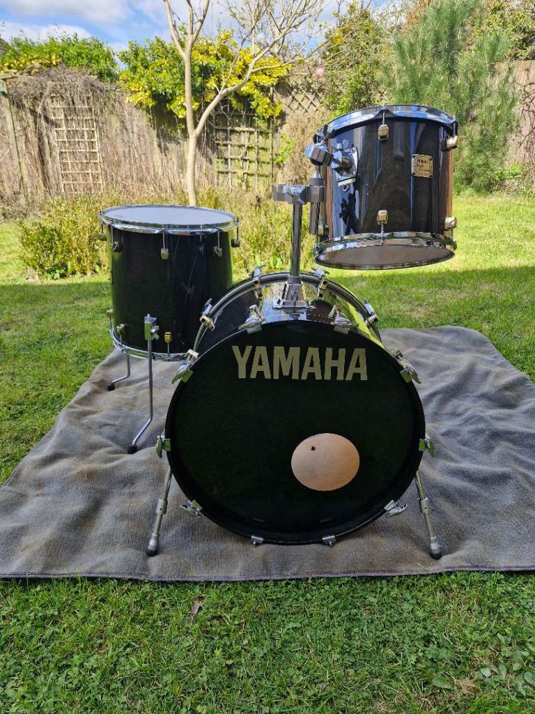 Yamaha Maple Custom Drum Kit Ebony Stain & Protection Racket cases 