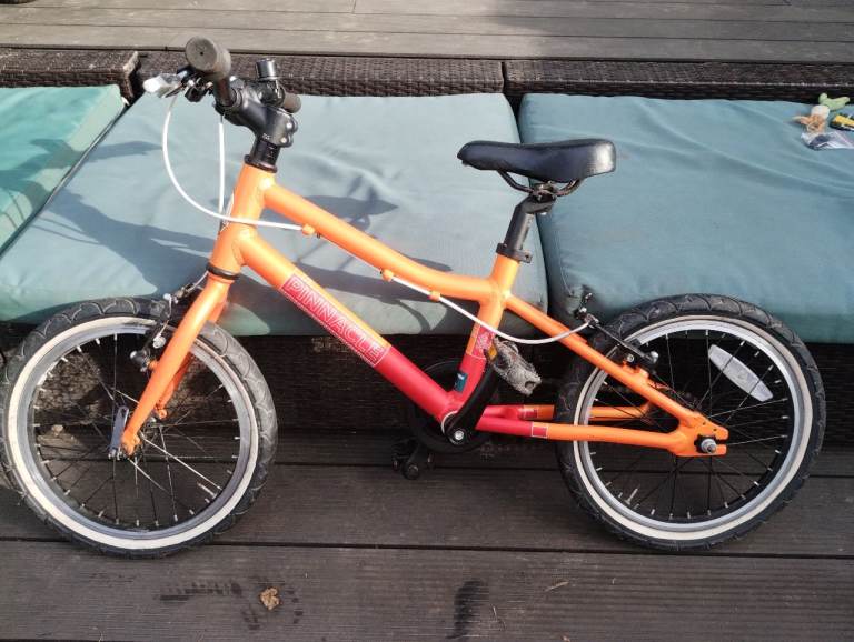 Kids 16 inch Pinnacle Koto bike