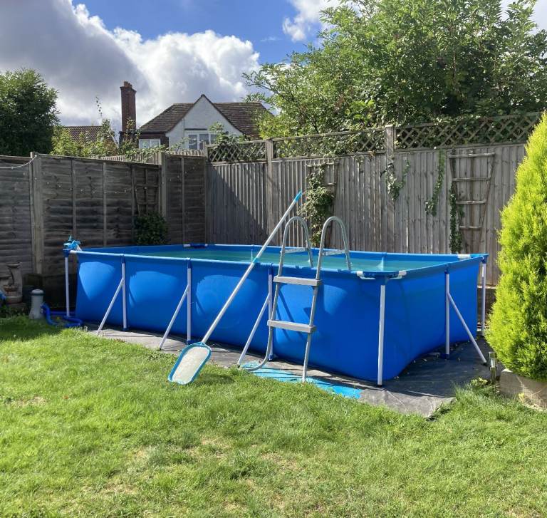 4m x2m pool with stairs, filter, hoses etc