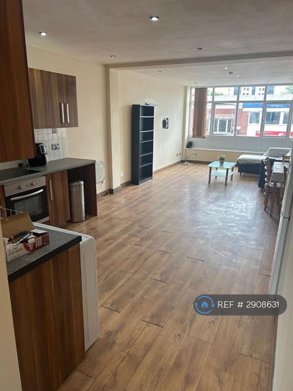 2 bedroom flat in Bissell Street, Birmingham, B5 (2 bed) (#2908631)