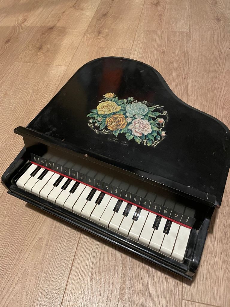 vintage grand baby piano (playable)