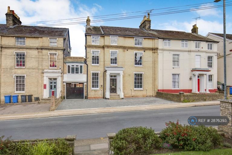 2 bedroom flat in The Lighthouse, Ipswich, IP1 (2 bed) (#2876393)