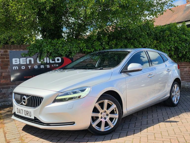 2017 Volvo V40 D2 [120] Inscription 5dr HATCHBACK Diesel Manual