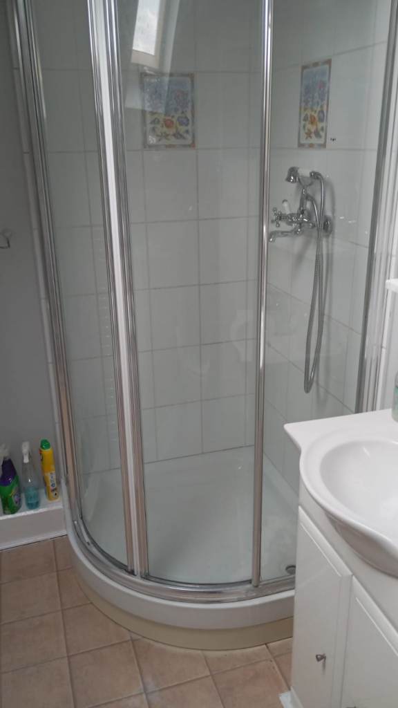 Double bedrrom for rent with ensuite shower