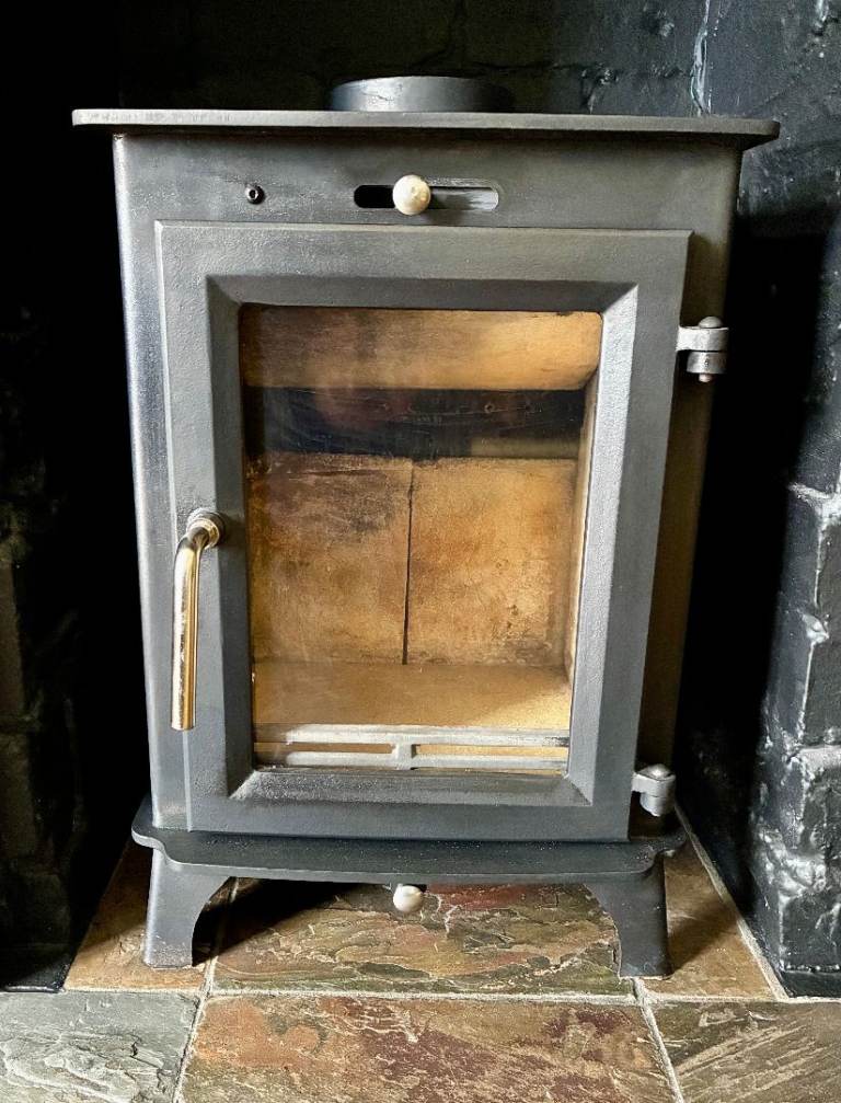 Ecosy+ Ottawa 5 ECO, Defra Approved – Eco Design Approved – 5kw Wood Burning Stove, Good Condition