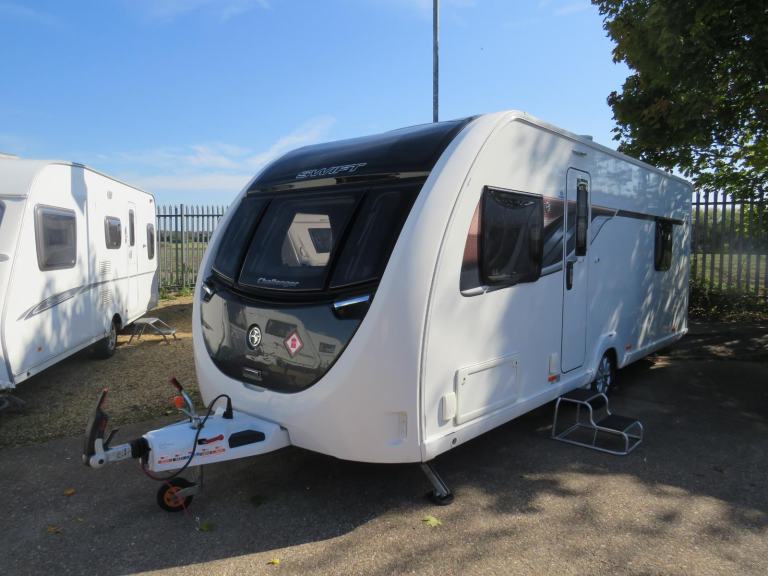 Swift Challenger 560 Rear Island Bed 4 Berth Centre Bathroom