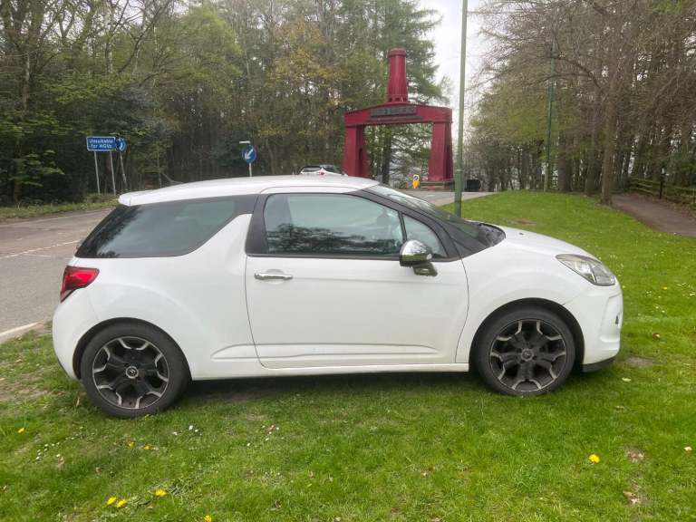 CITROEN DS3 1.6 HDi Black White Manual Diesel 2010