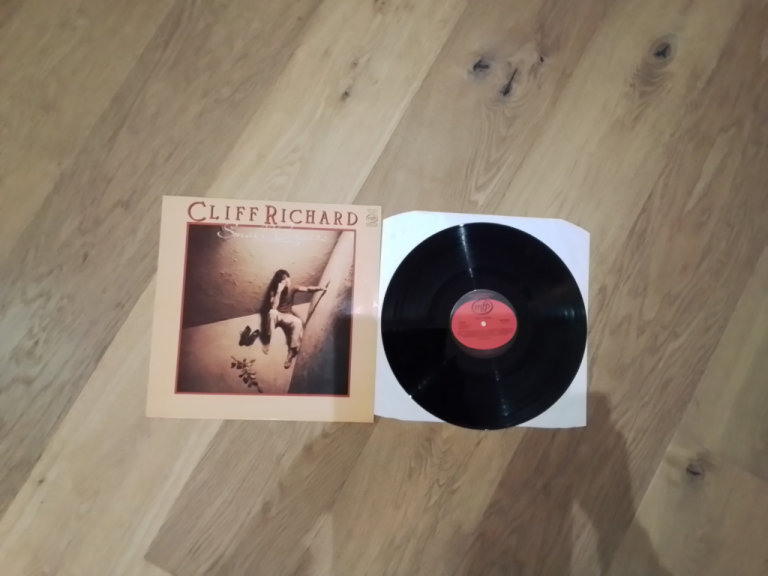 CLIFF RICHARD SMALL CORNERS MFP50539 VINYL RECORD 