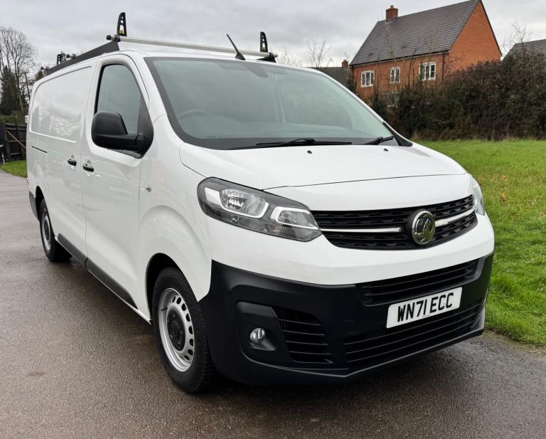 2021 Vauxhall Vivaro Dynamic 2900 1.5D LWB L2 White Van - *36,975 Miles*
