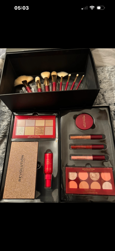 REVOLUTION Makeup London Gift Set – Brand New, Full Kit