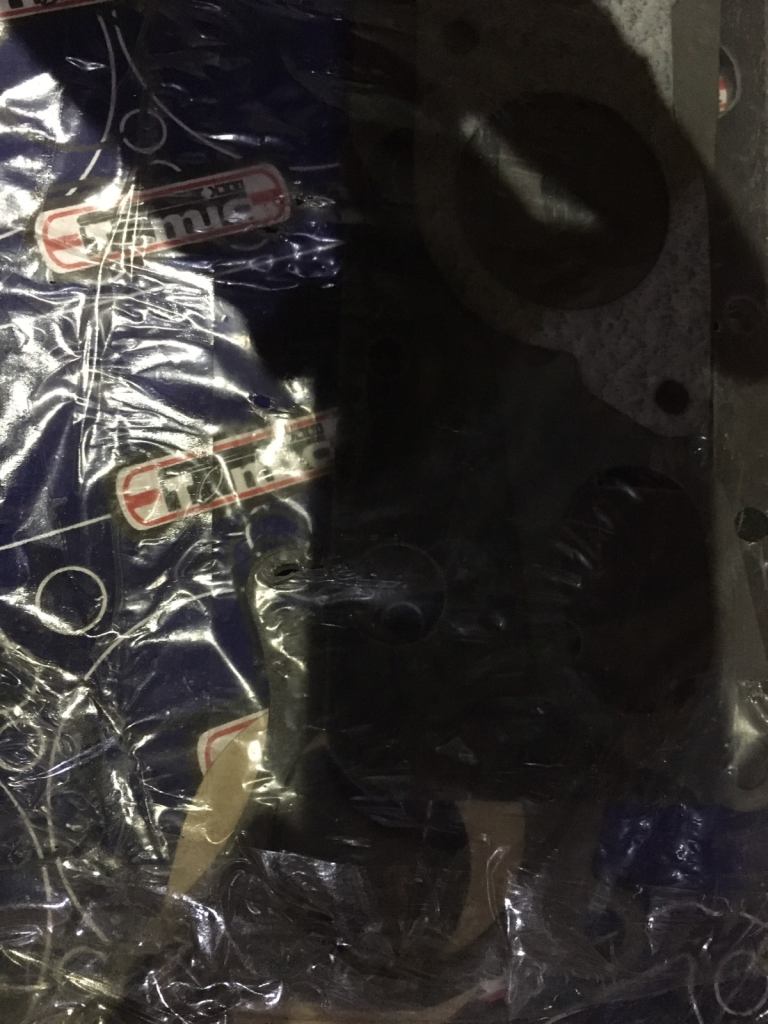 Rover 2 litre T series gasket and seal set.