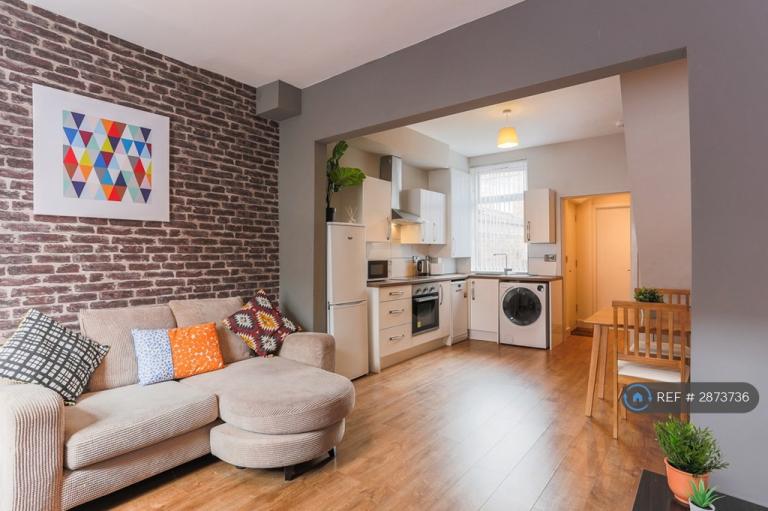 3 bedroom house in Portman St, Middlesbrough, TS1 (3 bed) (#2873736)