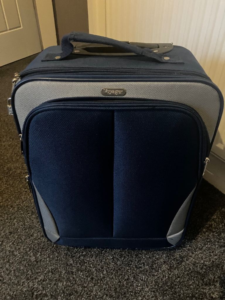 Suitcase voyager with pull handle can deliver for a small charge