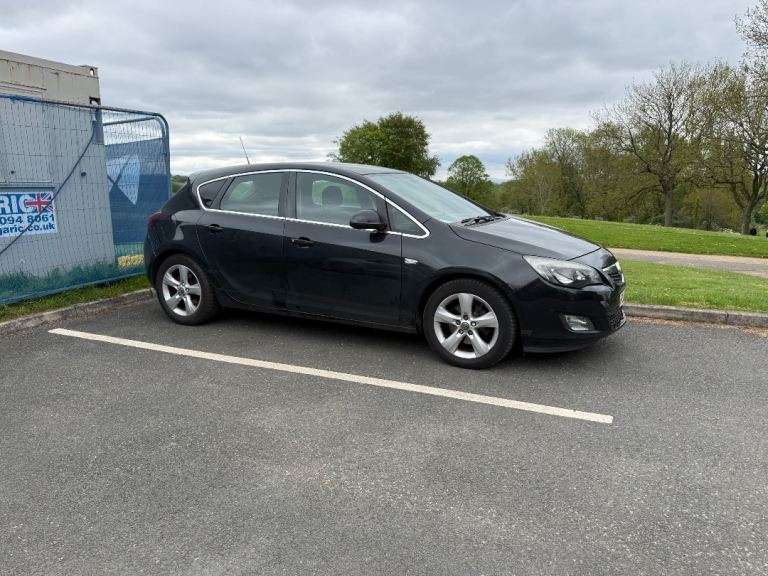 Vauxhall, ASTRA, Hatchback, 2011, Manual, 1956 (cc), 5 doors