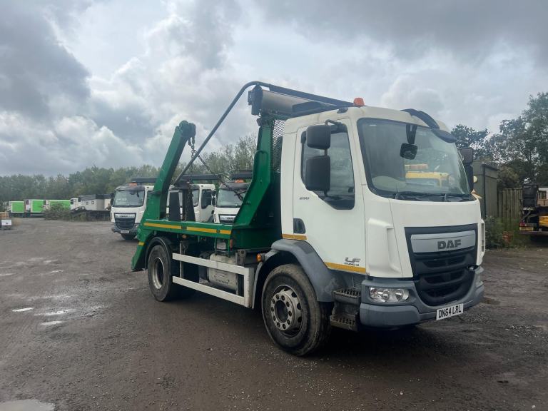 DAF TRUCKS LF 250 18 TONNE BOUGHTON SKIP LOADER , MANUAL, FEB 27 MOT 