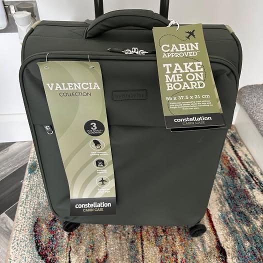 Brand new cabin size suitcase 4 wheeler £20 Plymouth pick up only 