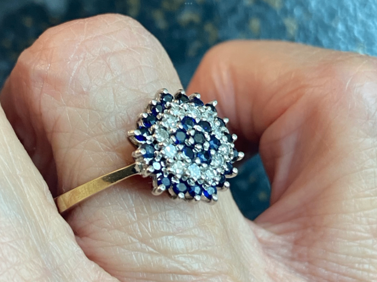 9ct Gold Sapphire & Diamond Cluster. Size N/O. Immaculate condition. Coll/del only 