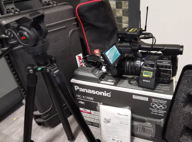 Panasonic HC-X1000 4K DCI/Ultra HD/Full HD Camcorder + Sony Mic Kit + Stand + Teleprompter + Case