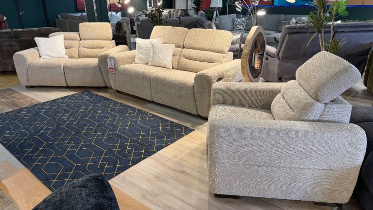 Same Day Delivery Glasgow! 3+2+1 Recliner Brand New