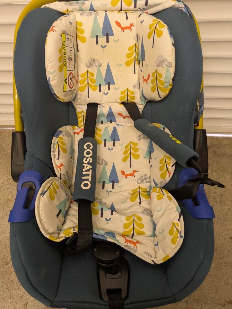 Cosatto Baby Car Seat with Base - Good Condition