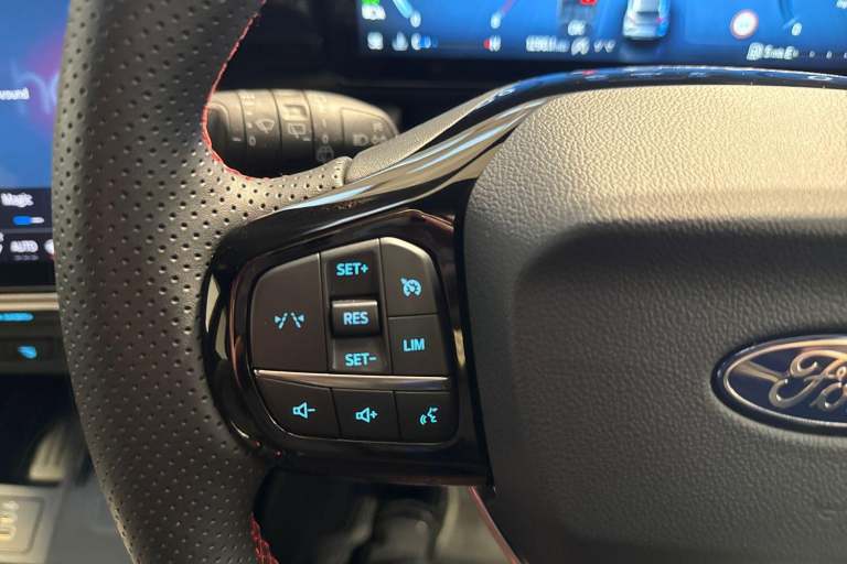 2025 Ford Puma 1.0 EcoBoost Hybrid mHEV ST-Line X 5dr HATCHBACK PETROL Manual