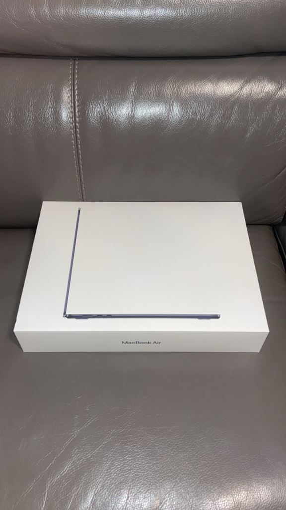 Apple MacBook Air 2025, Apple M4 Chip, 24GB RAM, 512GB SSD, 15 Inch in Midnight