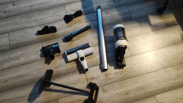  £700 SAMSUNG Bespoke Jet Plus Pet Max Cordless Vacuum Cleaner with All-in-One Clean Station