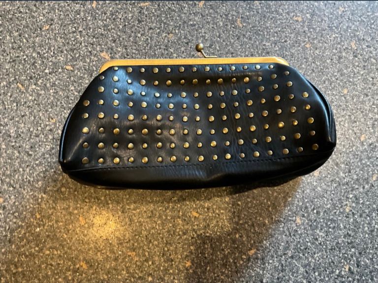 GHD, BRAND NEW, heat resistant clutch bag. BARGAIN price thanks ☺️ 