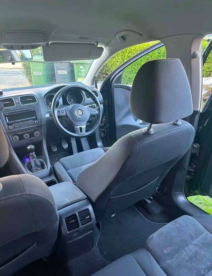 Volkswagen, GOLF, Hatchback, 2011, Manual, 1968 (cc), 5 doors