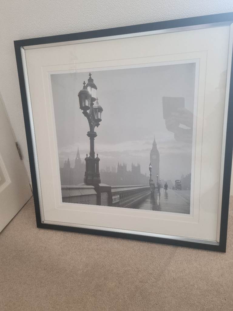 BRAND NEW LARGE BLACK AND WHITE PHOTO OF WESTMINSTER BRIDGE