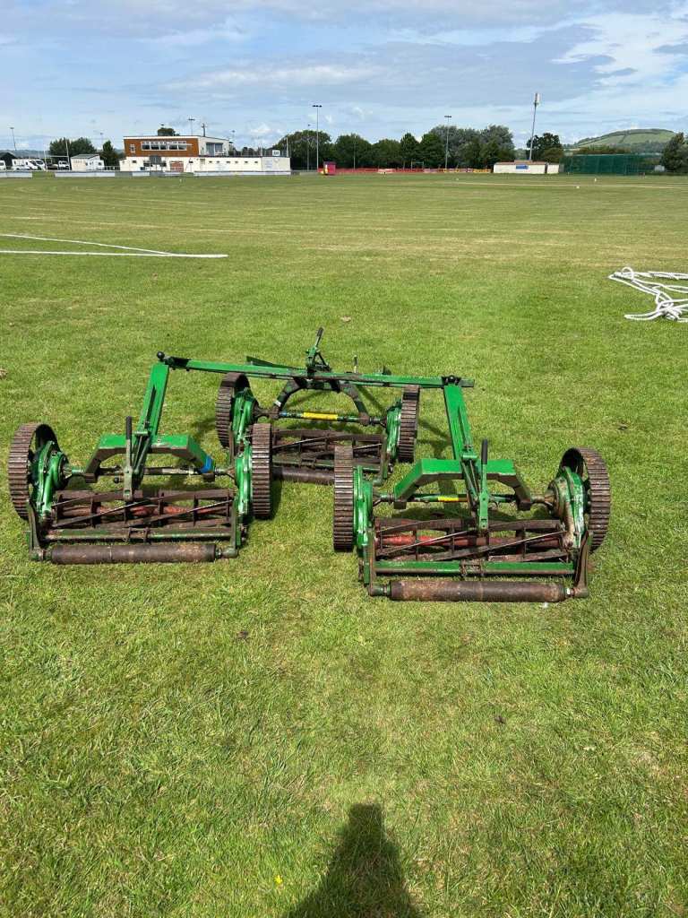 Lloyds Leda Set of 3 gangs very good condition. 