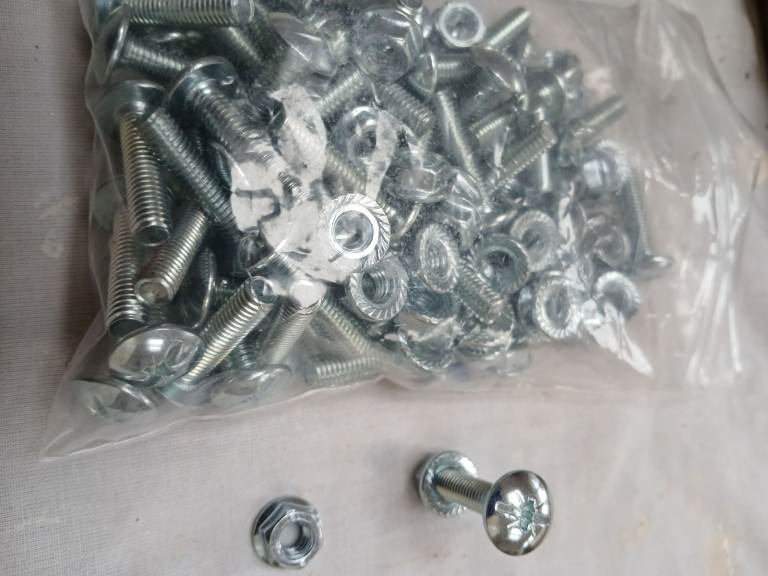 Cable Tray Nuts & Bolts 25mm M6 100 Pack
