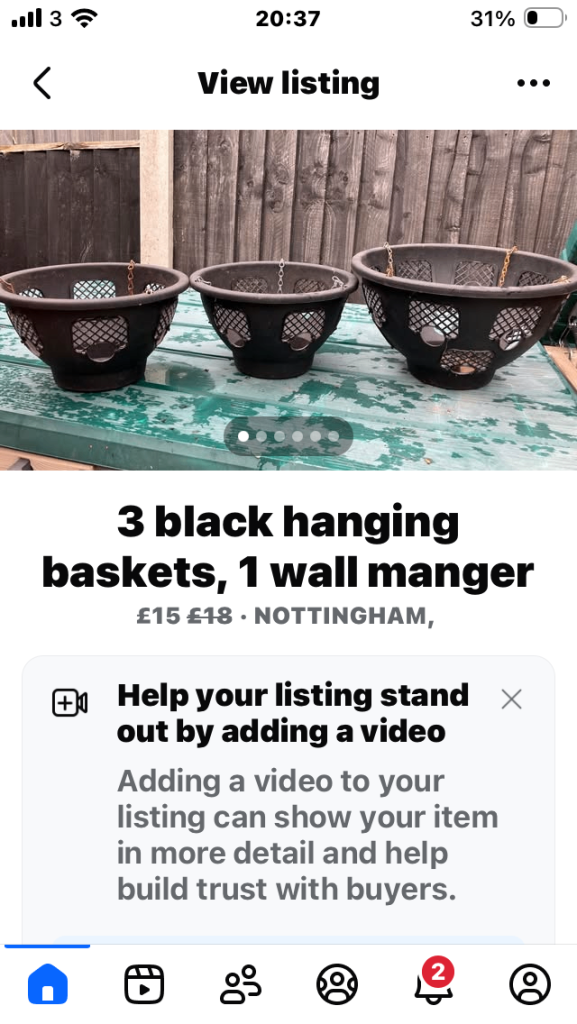 3 hanging baskets & 1 manger 