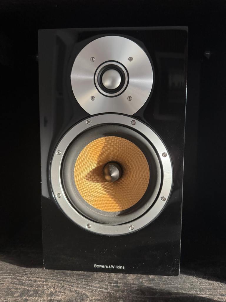 Bowers and Wilkins CM1 piano black Speakers