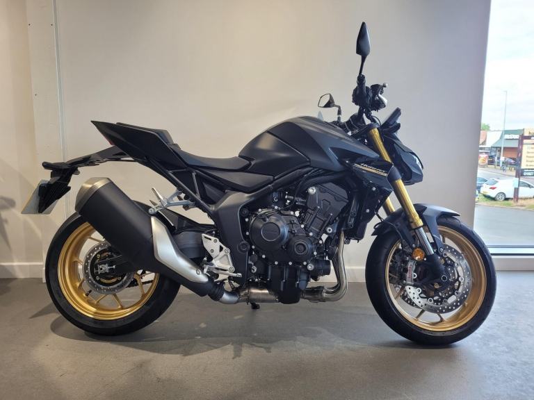 2025 HONDA CB1000 HORNET SP, '75 Plate with 778 miles