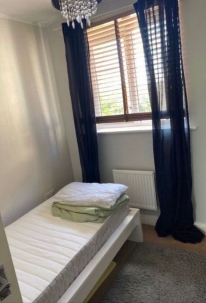 Single room available £550pcm all in.