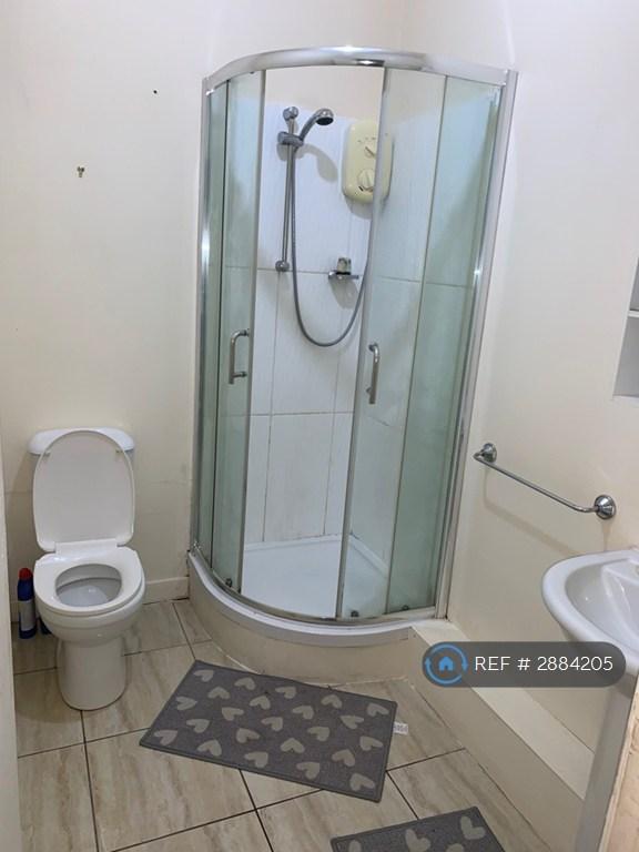 1 bedroom flat in Hillfoot Street, Dunoon, PA23 (1 bed) (#2884205)