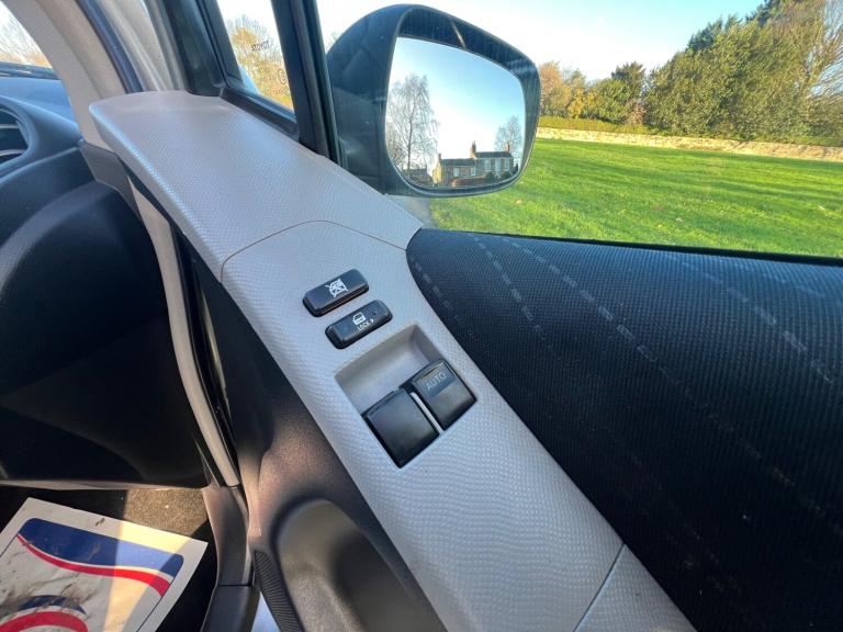 2007 Toyota Yaris 1.3 VVT-i Zinc 5dr MMT HATCHBACK Petrol Automatic