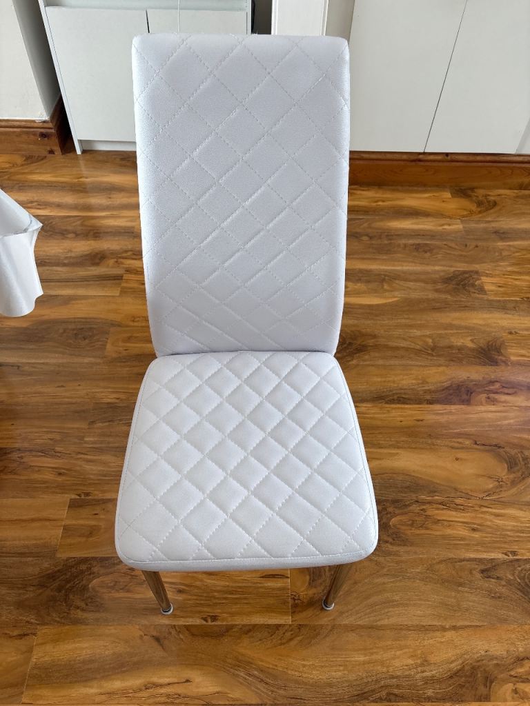 Free table and 6 chairs 