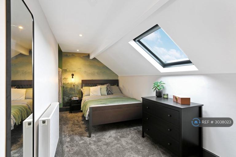 1 bedroom in Barleyhill Road, Garforth, Leeds, LS25 (#3038023)