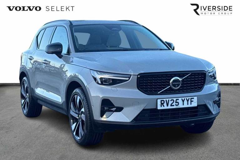 2025 Volvo XC40 Ultra, B3 Mild hybrid, Petrol, Dark (Blond leather:Sunroof) Estate Petrol Automatic