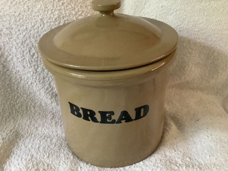 Pearson of Chesterfield bread bin. Ceramic. Excellent condition.